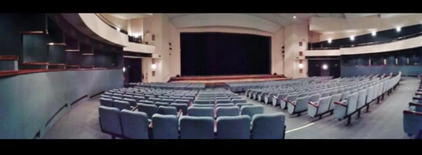 Teatro Carlo Gesualdo — Avellino 3