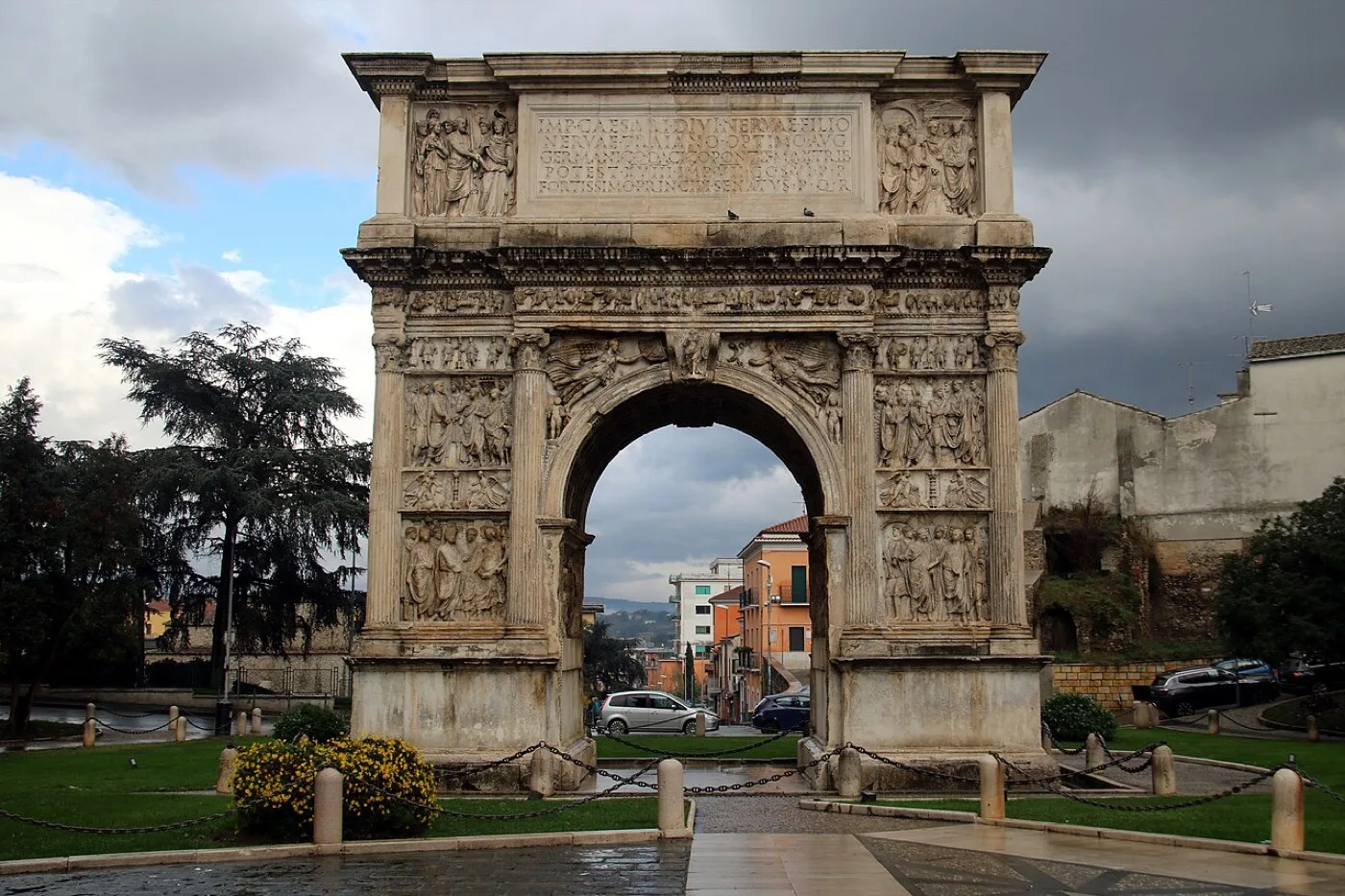 Arco di Traiano — Benevento 1