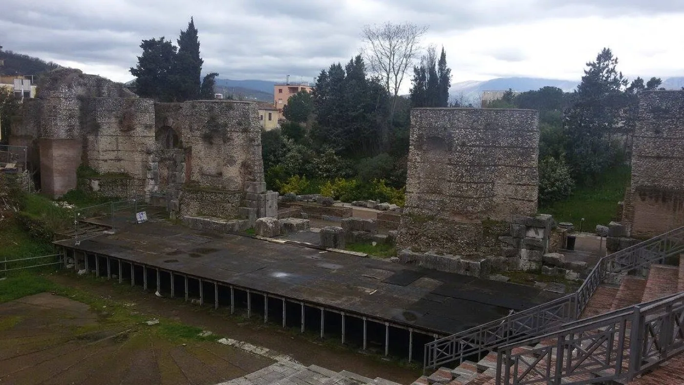 Teatro Romano di Benevento — Benevento 8