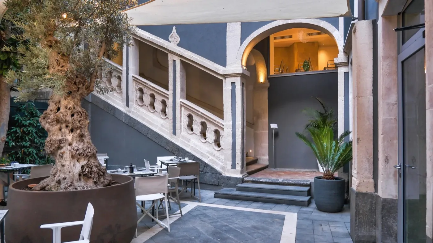 Palazzo Sangiorgio — Catania 1