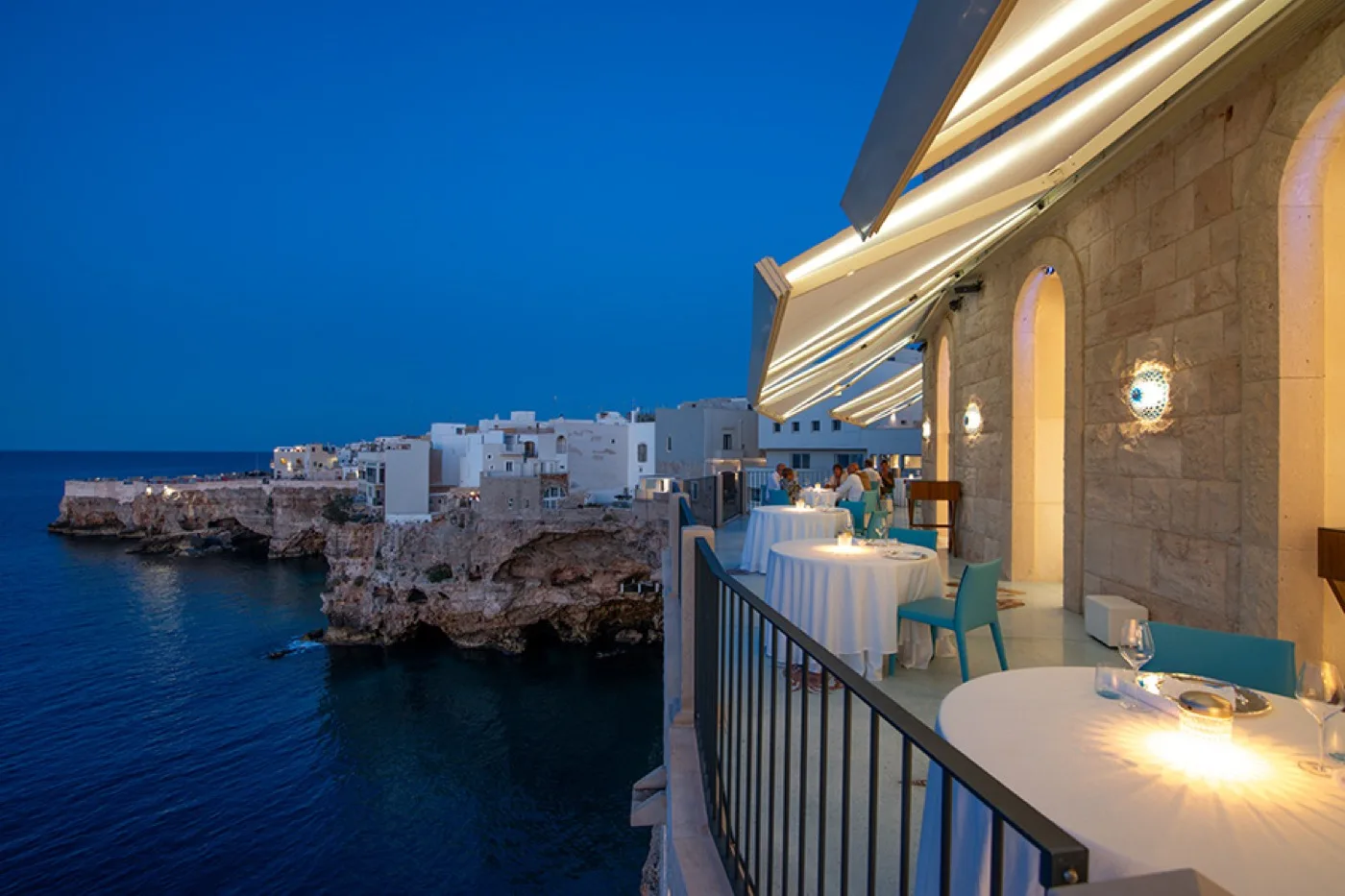 Grotta Palazzese — Polignano 11