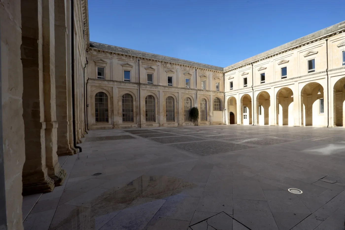 Chiostro dei Teatini — Lecce 3