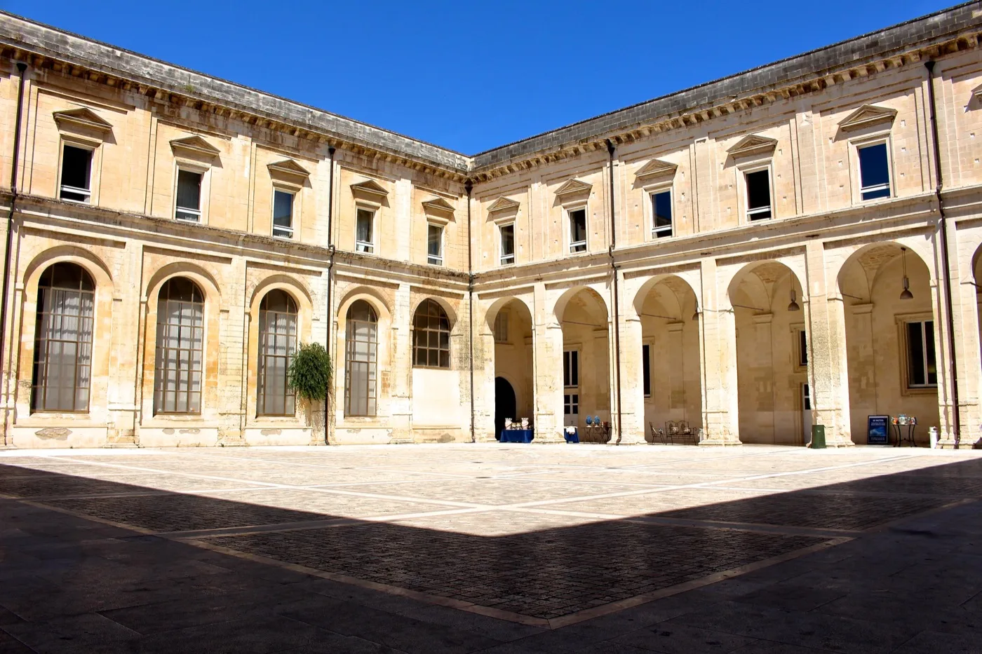 Chiostro dei Teatini — Lecce 8