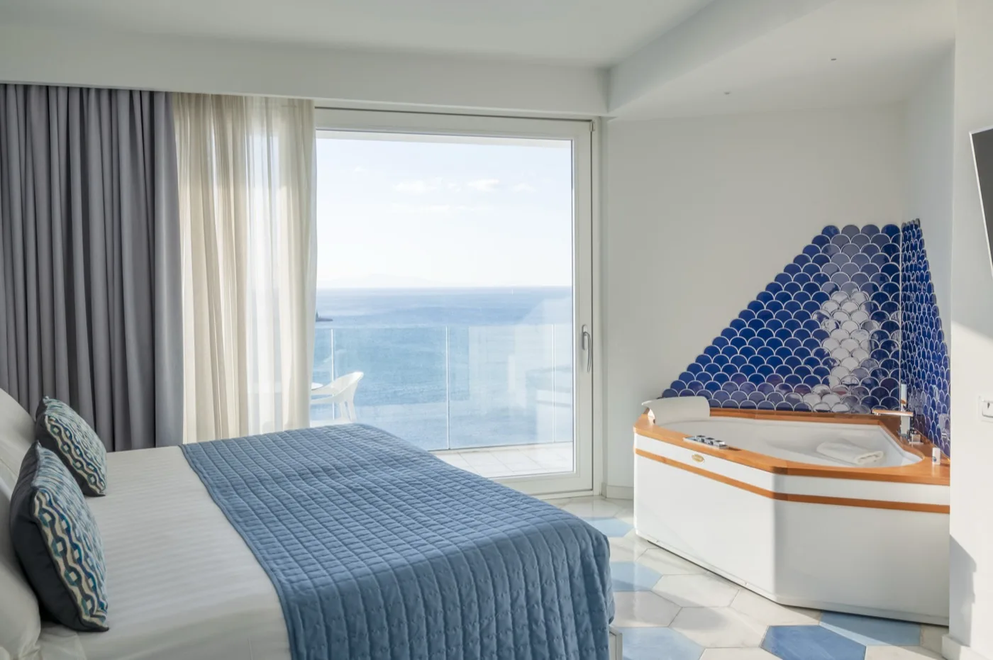 Lloyd's Baia Hotel — Salerno 1
